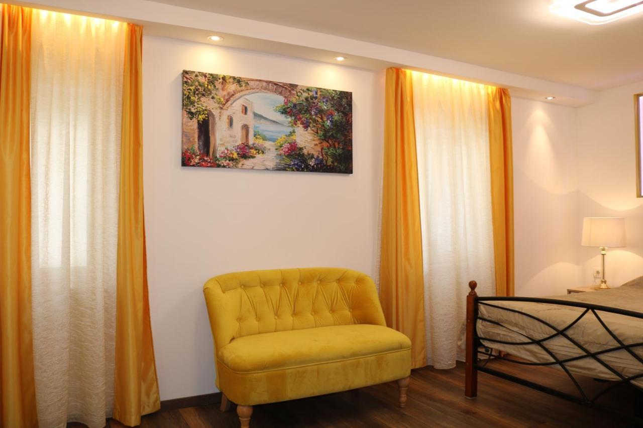 House Sandra Pensión Split